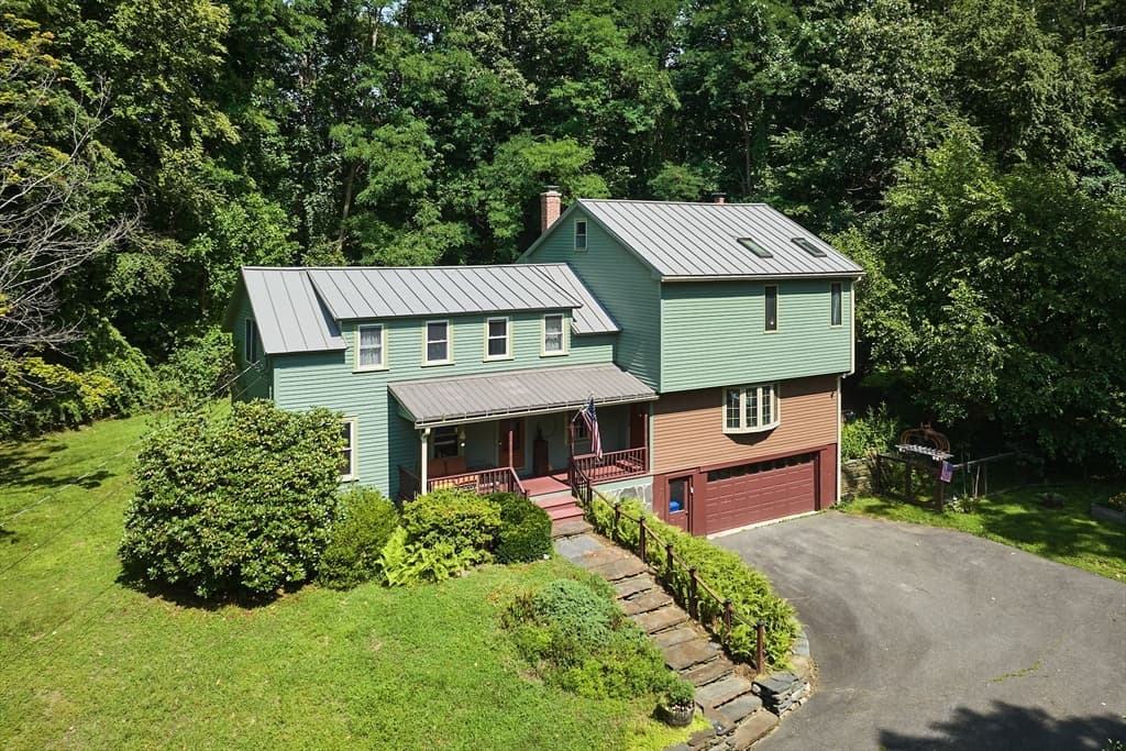 93 Arch St, Northampton MA 01053