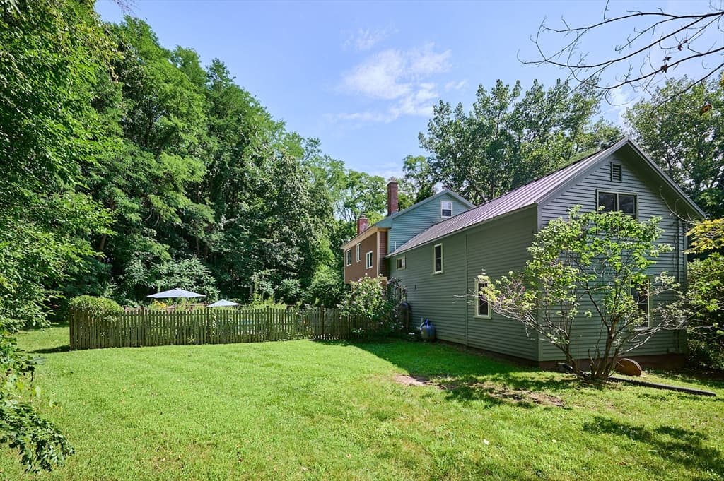 93 Arch St, Northampton MA 01053 photo 35