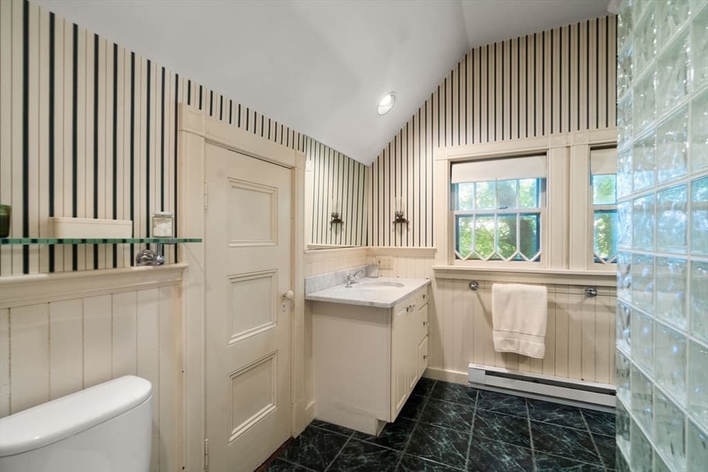 379 Central, Newton MA 02466 photo 25