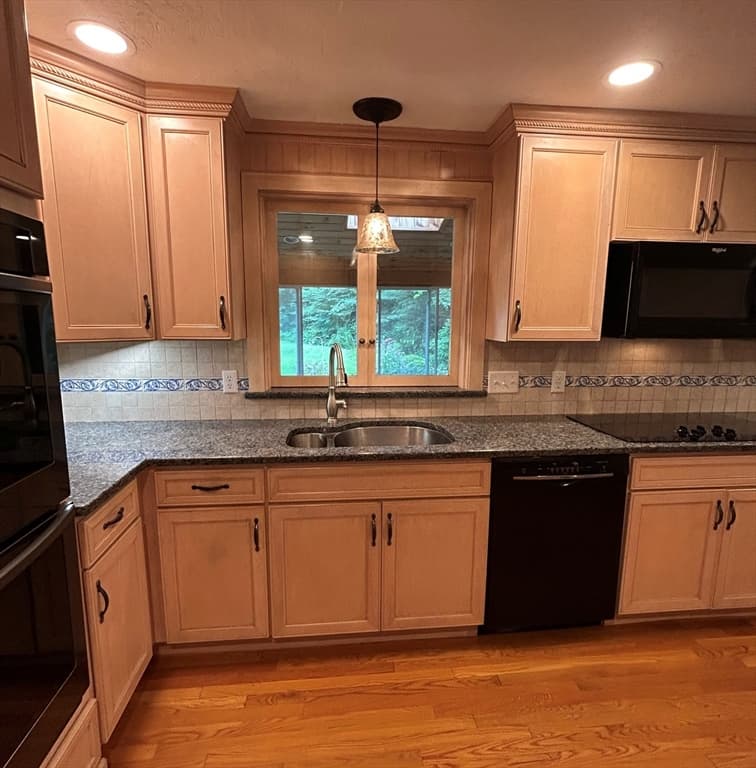 73 Maynard St, Northborough MA 01532 photo 24
