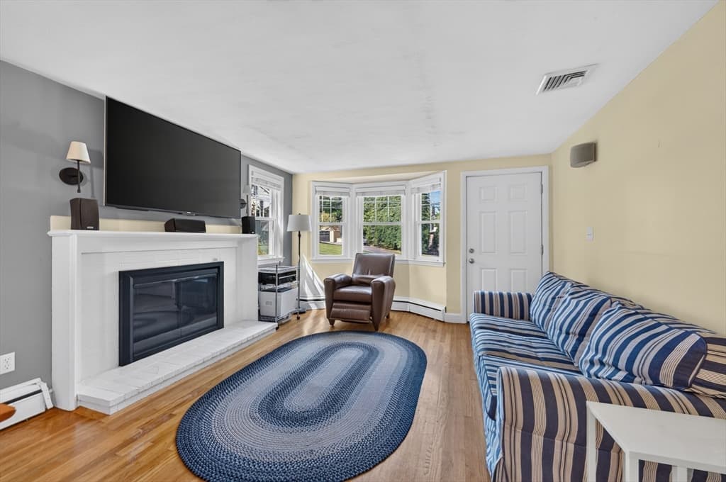462 Chestnut St, Needham MA 02492 photo 13