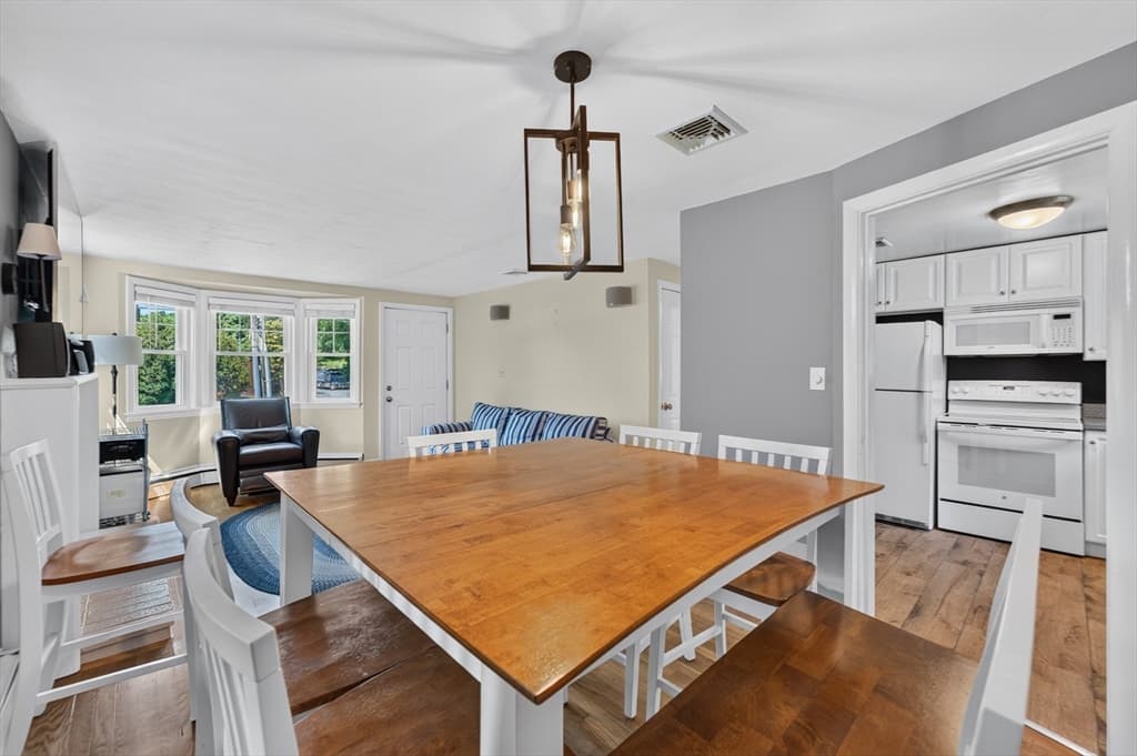 462 Chestnut St, Needham MA 02492 photo 17