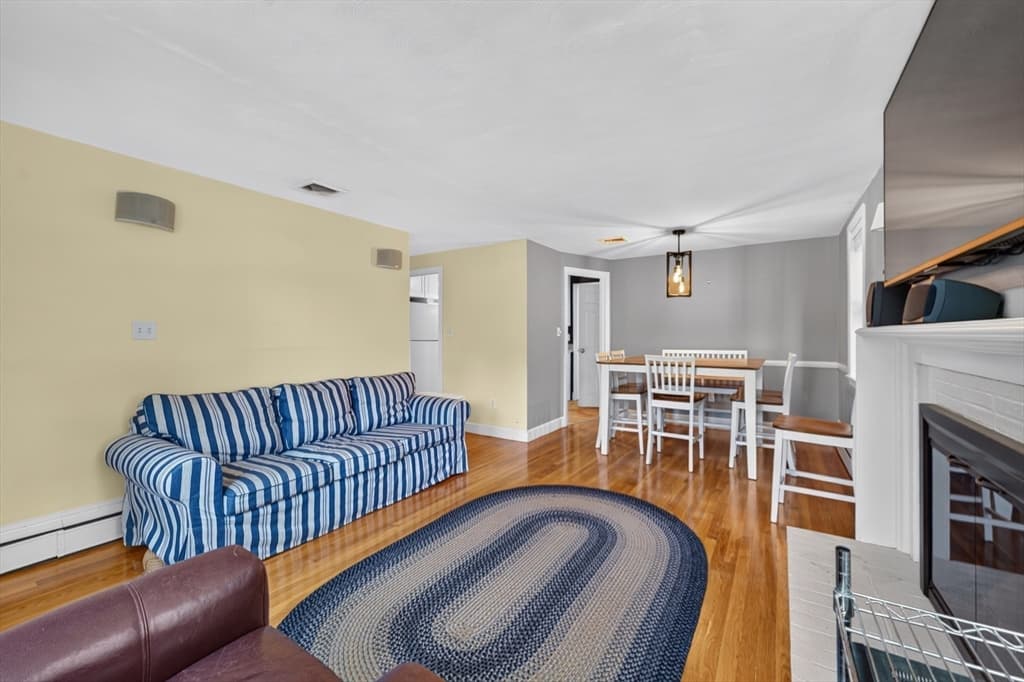 462 Chestnut St, Needham MA 02492 photo 12