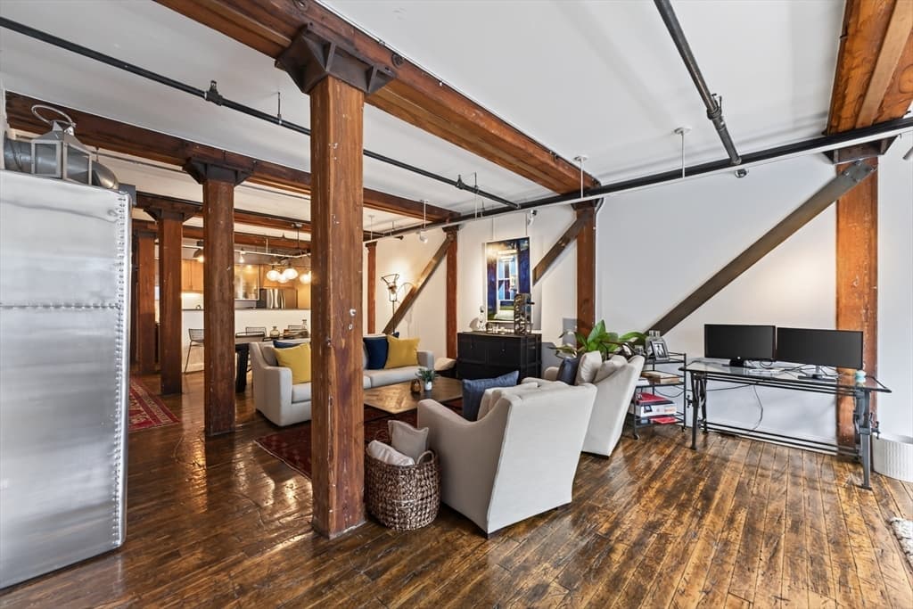 881 E 1st St # 203, Boston MA 02127 photo 13