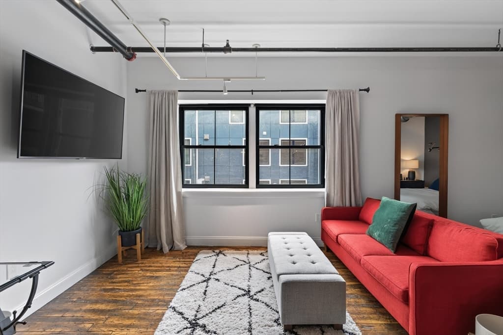 881 E 1st St # 203, Boston MA 02127 photo 12