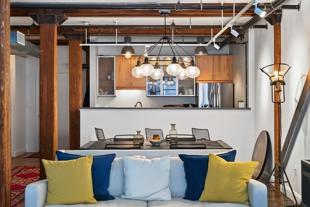 881 E 1st St # 203, Boston MA 02127 photo 7