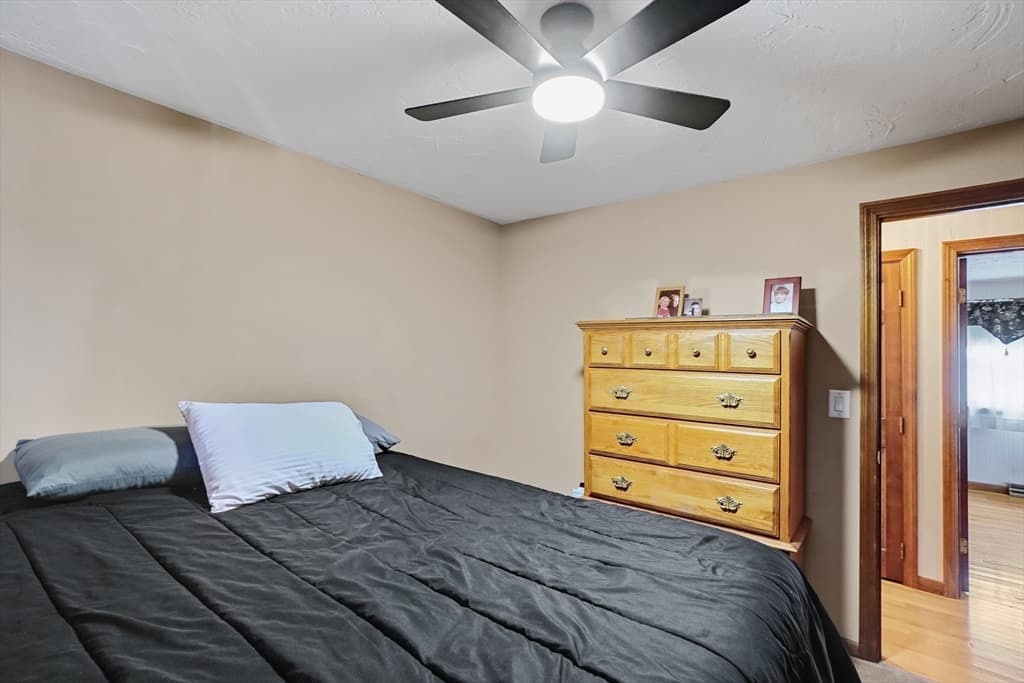 25 Jionzo Rd, Milford MA 01757 photo 20