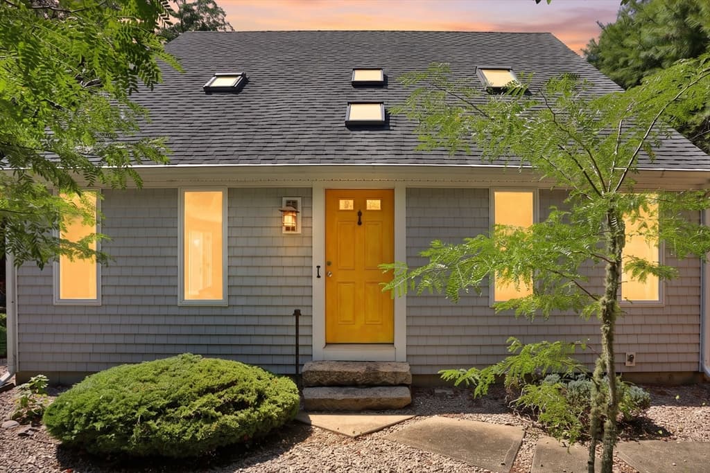 21 Mill Road, Falmouth MA 02540 photo 2