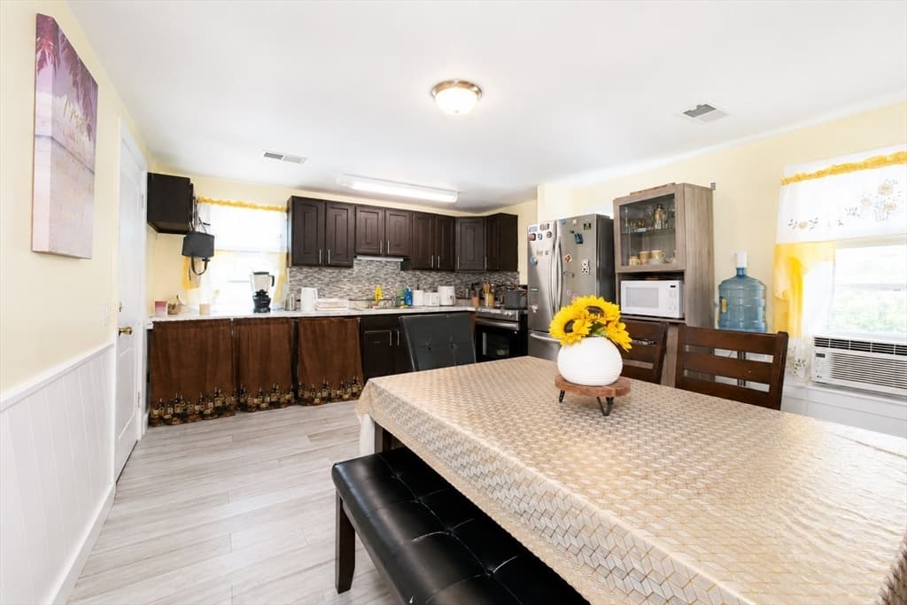 67 W Ashland St, Brockton MA 02301 photo 17