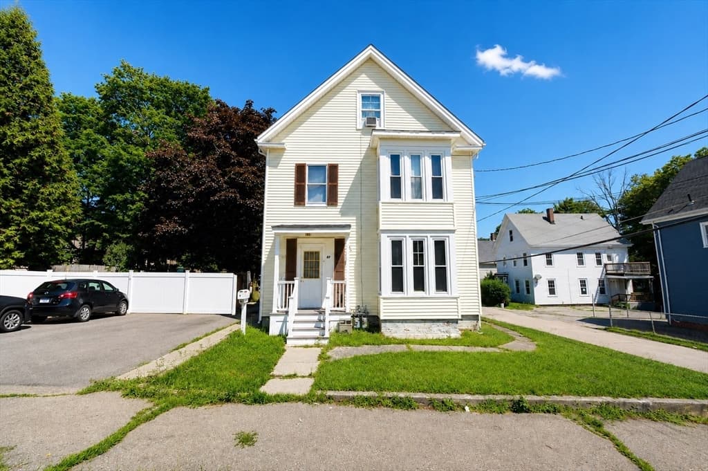67 W Ashland St, Brockton MA 02301