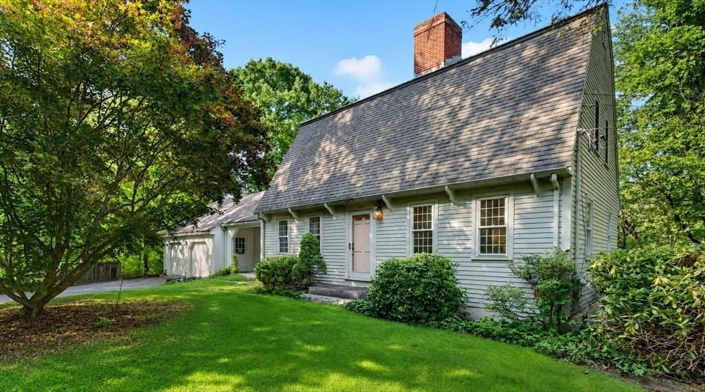 36 Woodland Rd, Andover MA 01810