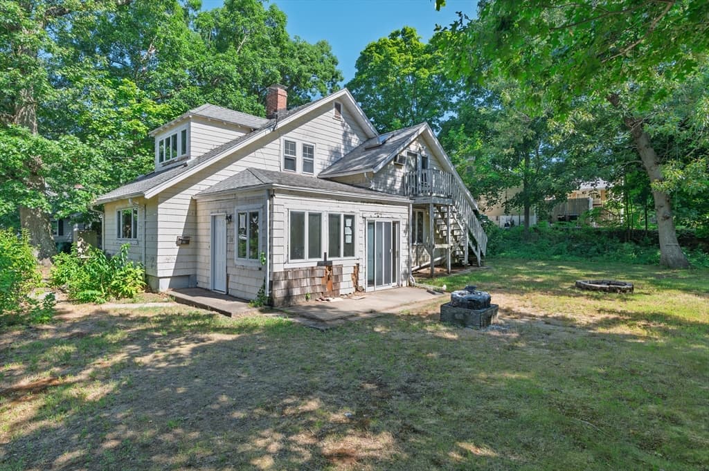 126 Lakehurst Ave, Weymouth MA 02189 photo 2
