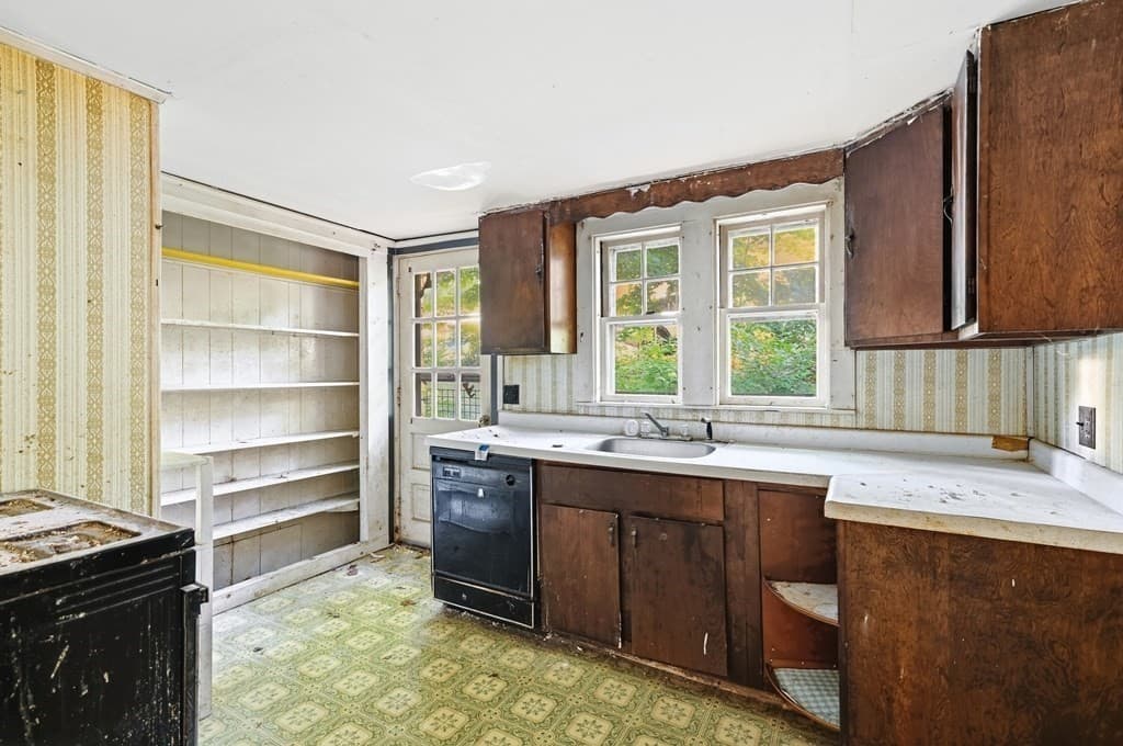 126 Lakehurst Ave, Weymouth MA 02189 photo 12