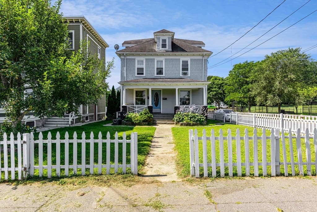 24 Blaisdell St, Haverhill MA 01832 photo 3