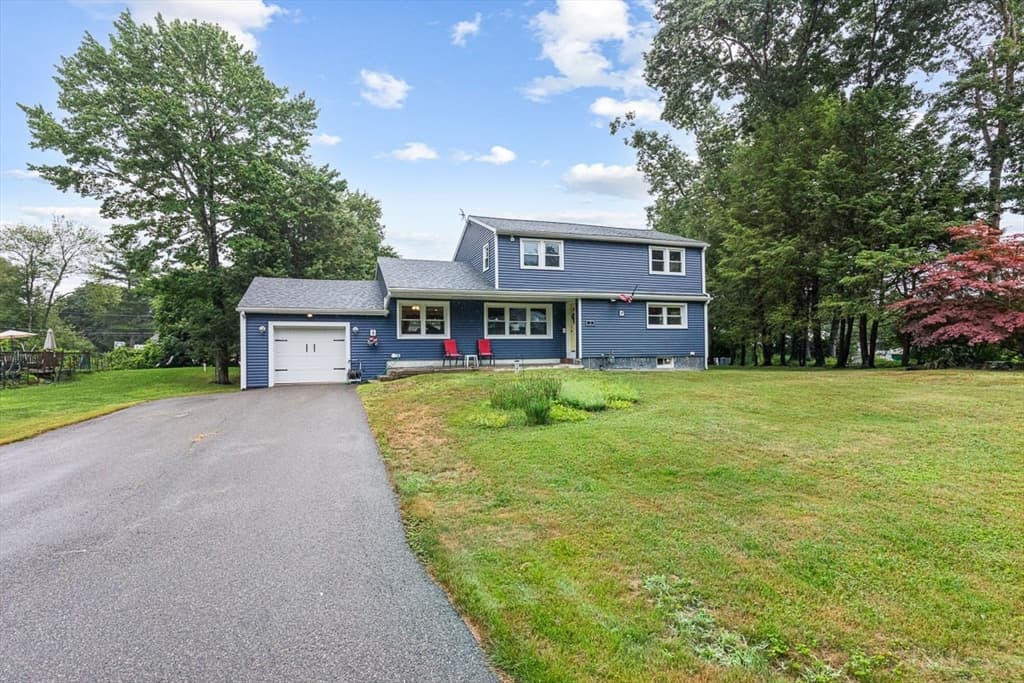 3 Grant Rd, Easton MA 02375 photo 2