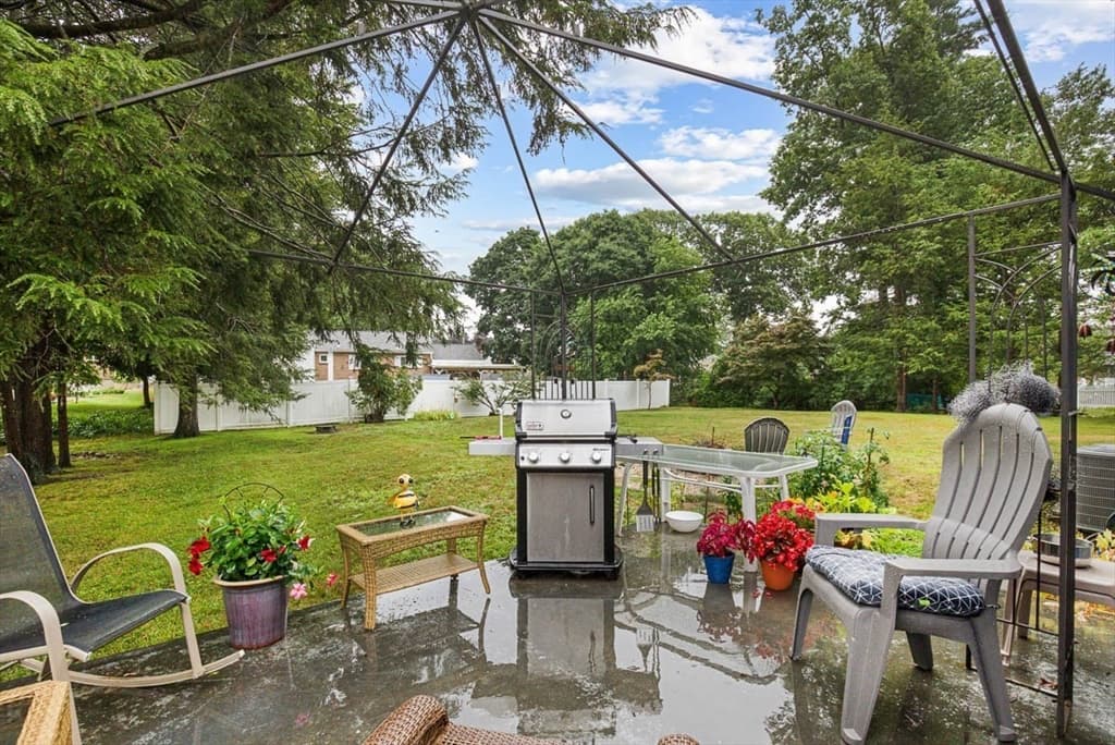 3 Grant Rd, Easton MA 02375 photo 9