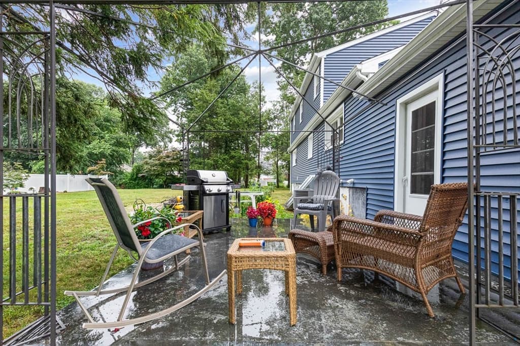 3 Grant Rd, Easton MA 02375 photo 8
