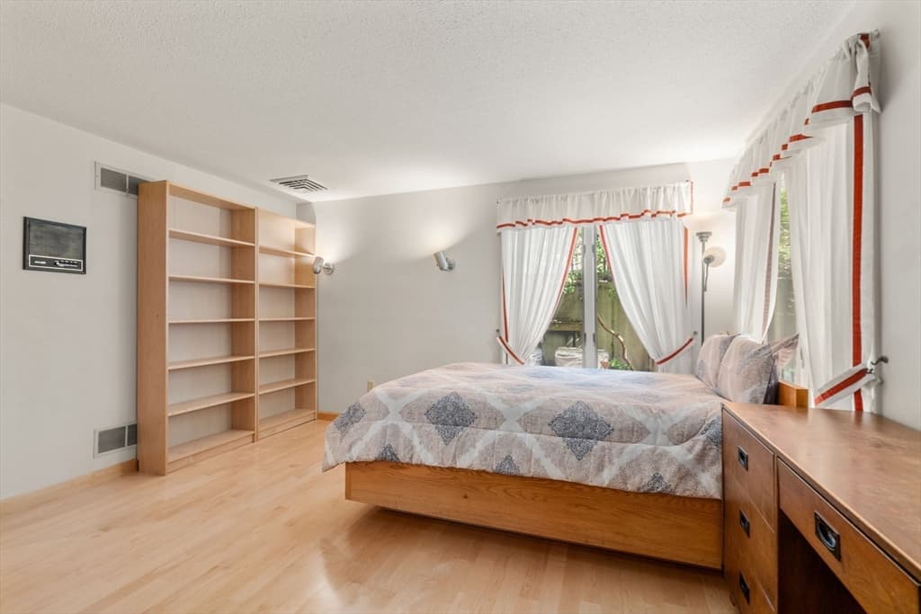 16 Wadsworth Ln, Dartmouth MA 02748 photo 20