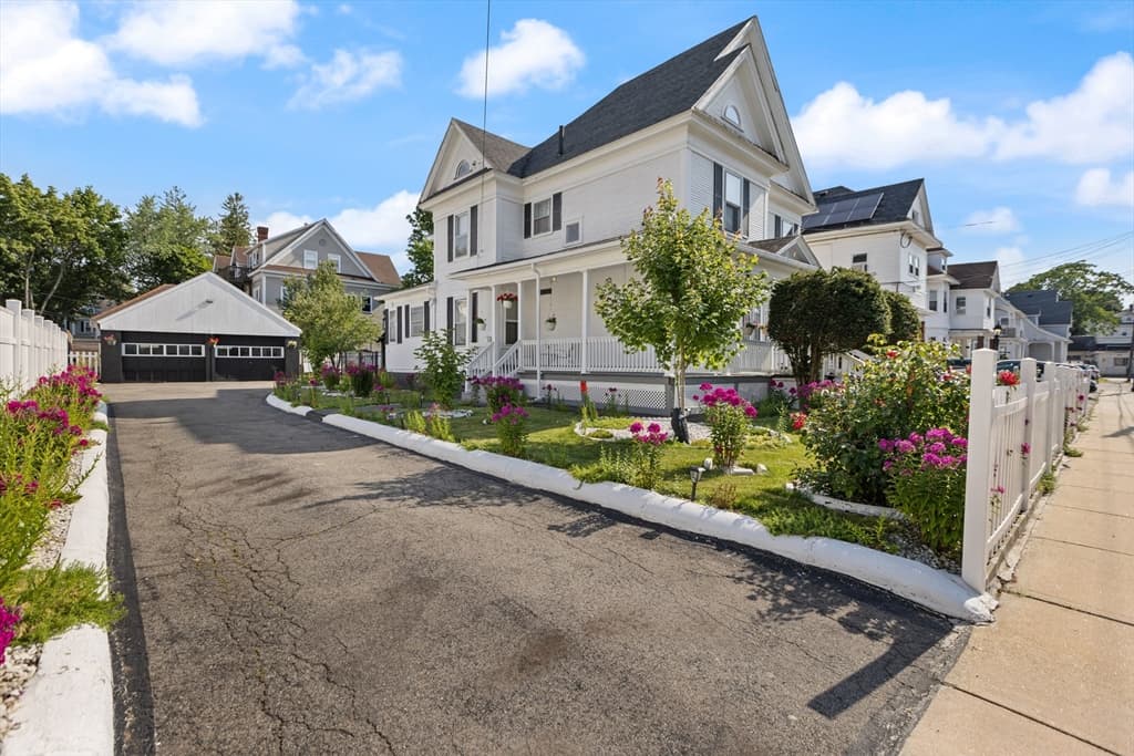16 Logan St, Lawrence MA 01841 photo 3