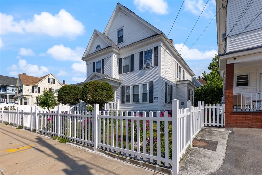 16 Logan St, Lawrence MA 01841 photo 5