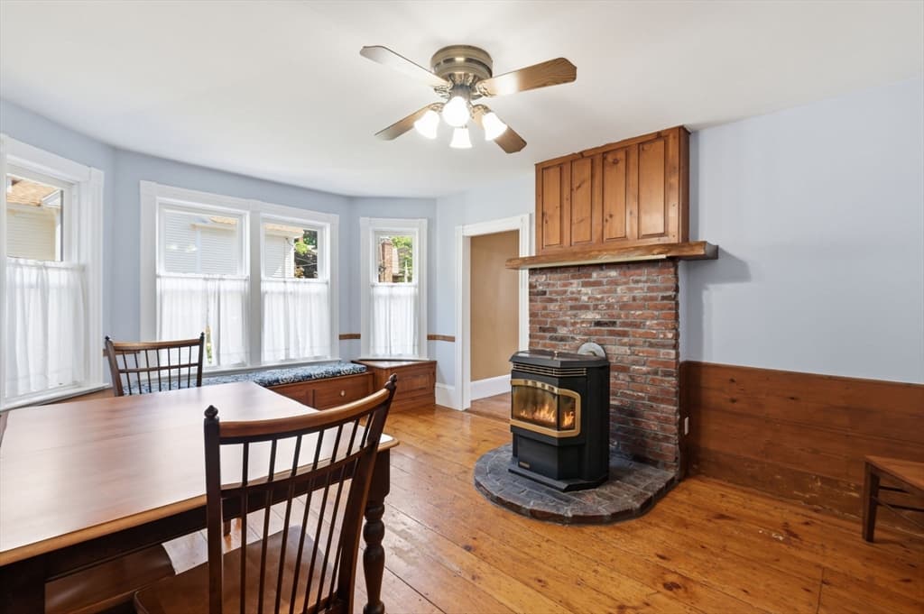 16 Collins St, Newburyport MA 01950 photo 10