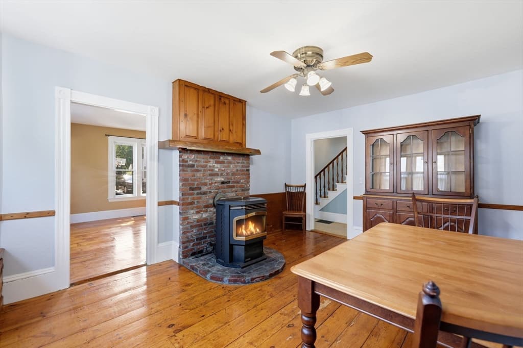 16 Collins St, Newburyport MA 01950 photo 11
