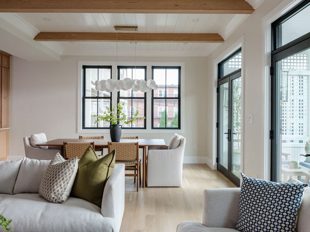 847 E 5th St, Boston MA 02127 photo 8