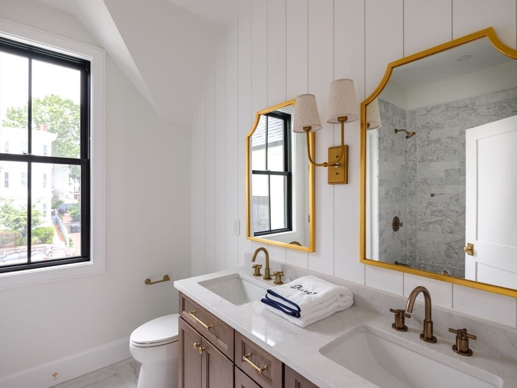 847 E 5th St, Boston MA 02127 photo 21