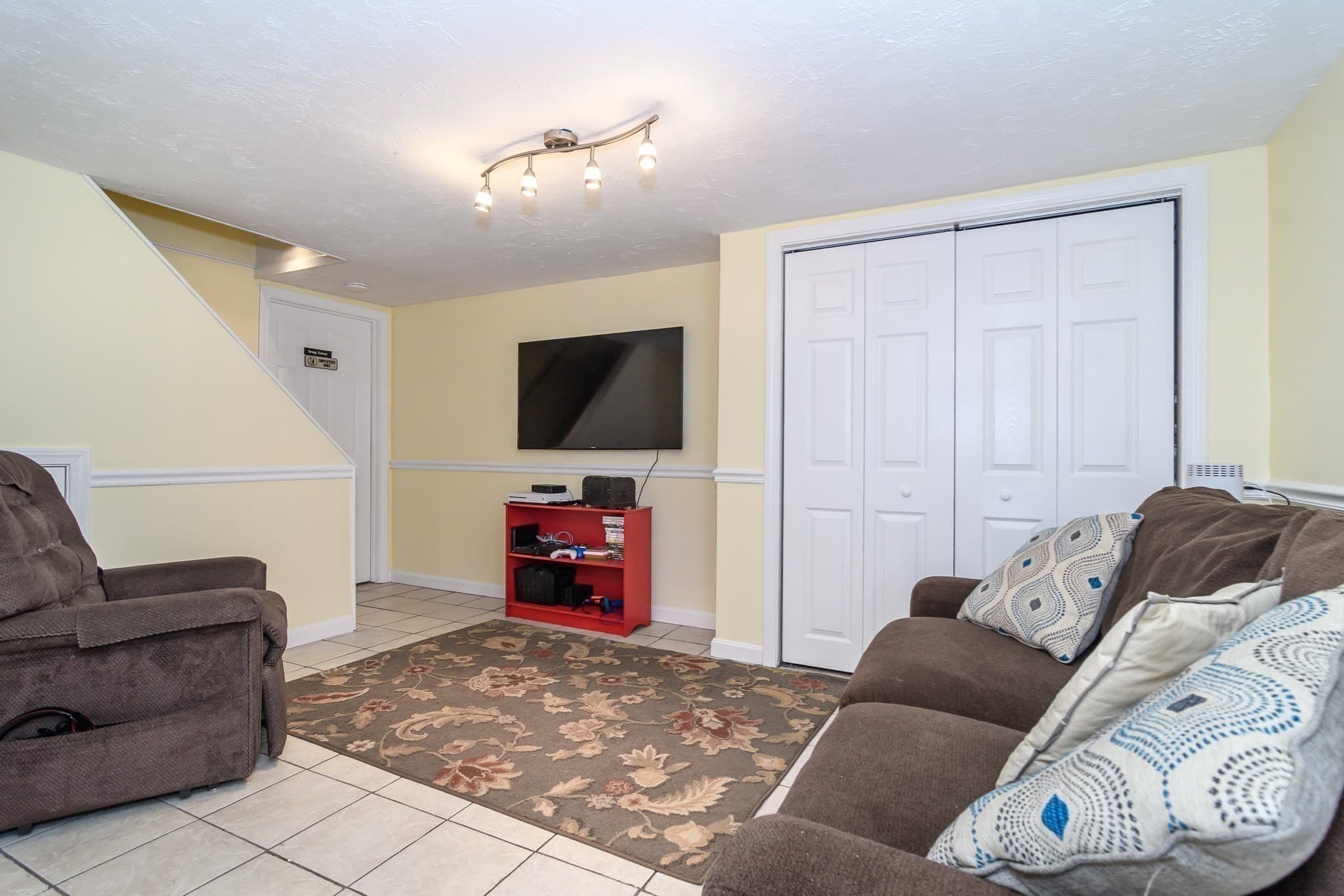 Single Family Residence at 5 Pryor Rd, Natick MA 01760, Natick, photo 26 of 34