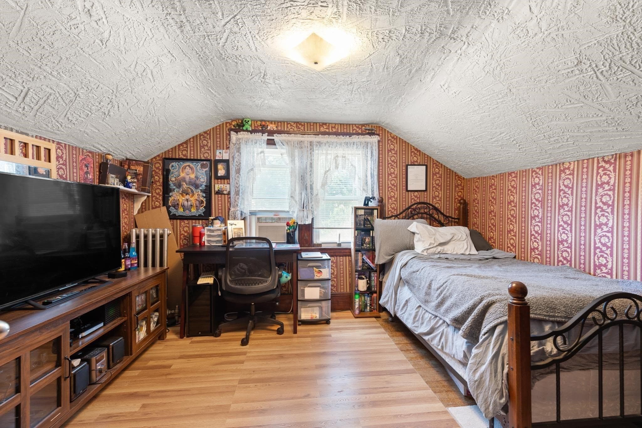 Single Family Residence at 9 Norcross St, Worcester MA 01602, Worcester, photo 15 of 25
