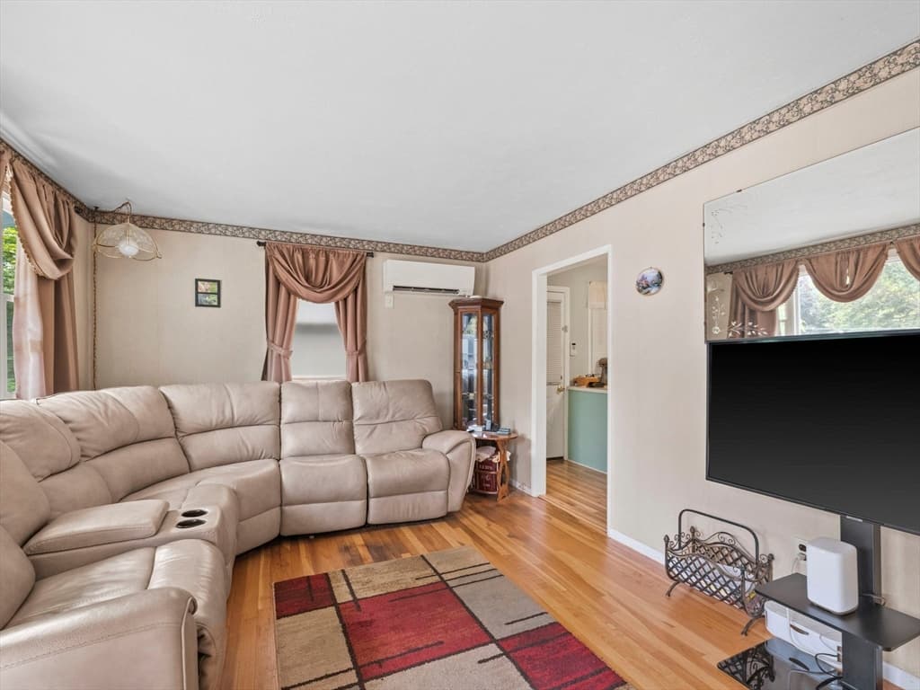 170 Verona St, Lynn MA 01904 photo 2