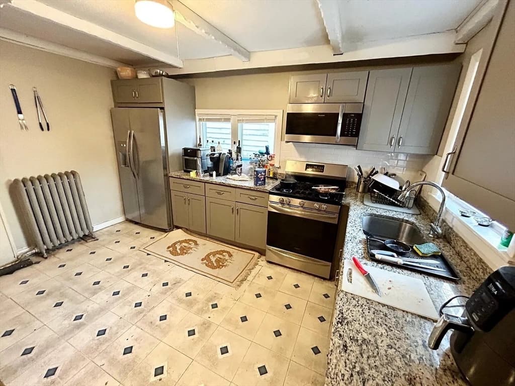 401 W 4th St, Boston MA 02127 photo 11
