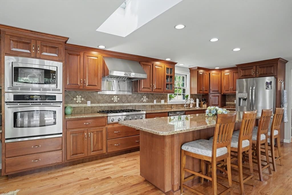 130 Edinboro Street, Marlborough MA 01752 photo 2