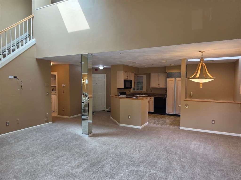 661 Lowell St # 17, Lexington MA 02420 photo 2