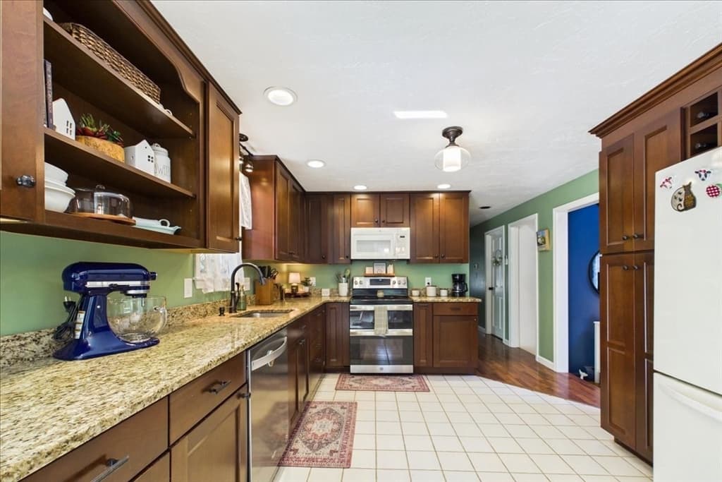 34 Skylark Ave, Plymouth MA 02360 photo 13