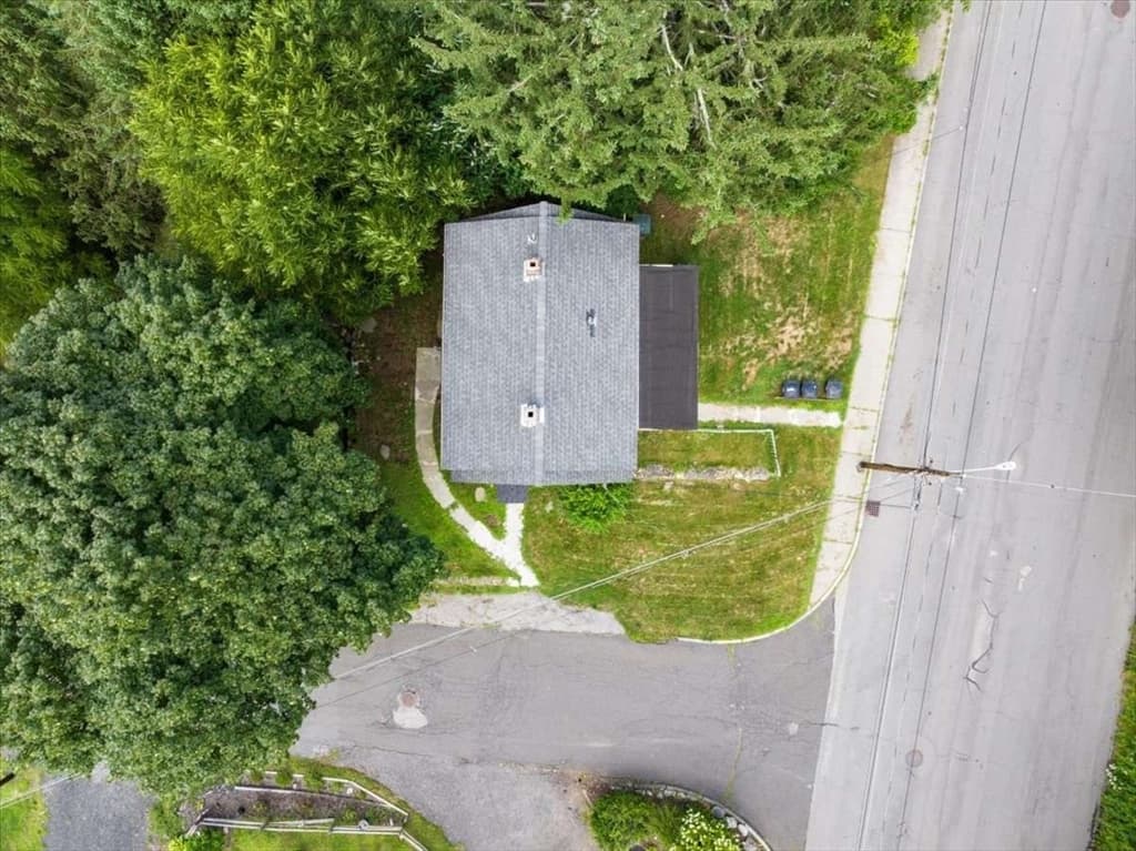 165 Pleasant St., Southbridge MA 01604 photo 9