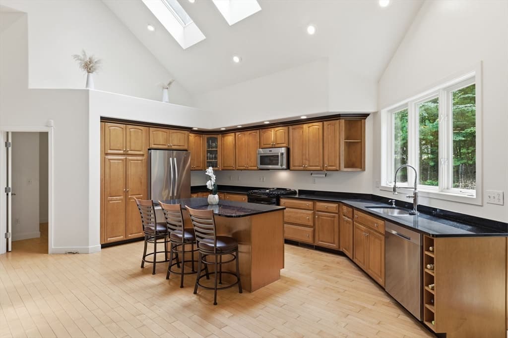 15 Merrill Rd, Merrimack NH 03054 photo 9
