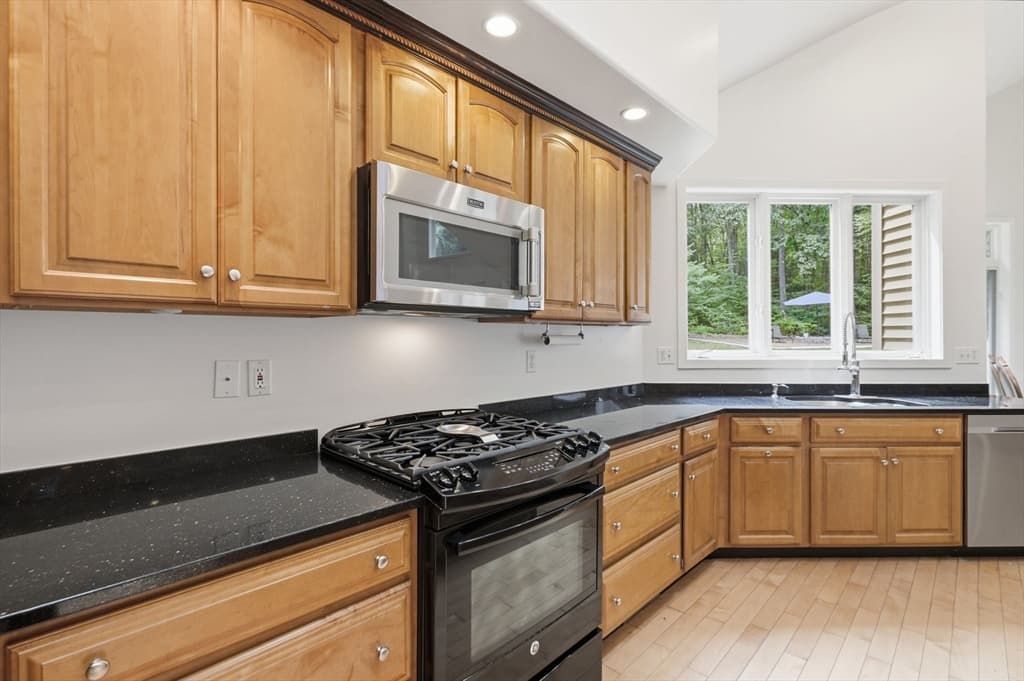 15 Merrill Rd, Merrimack NH 03054 photo 14