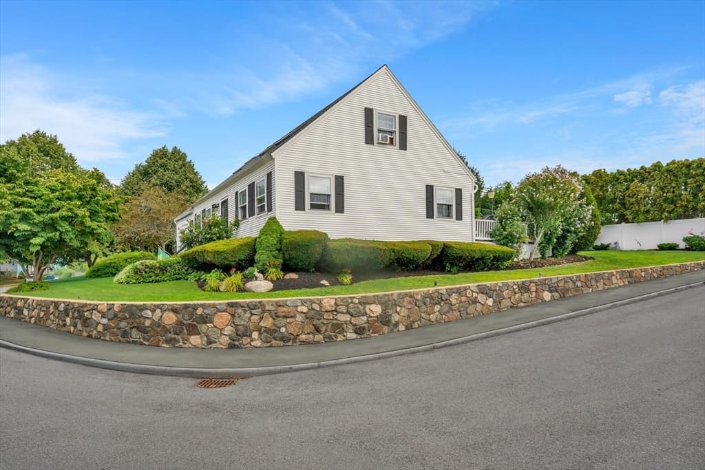 2 Durkin Rd, Salem MA 01970 photo 27