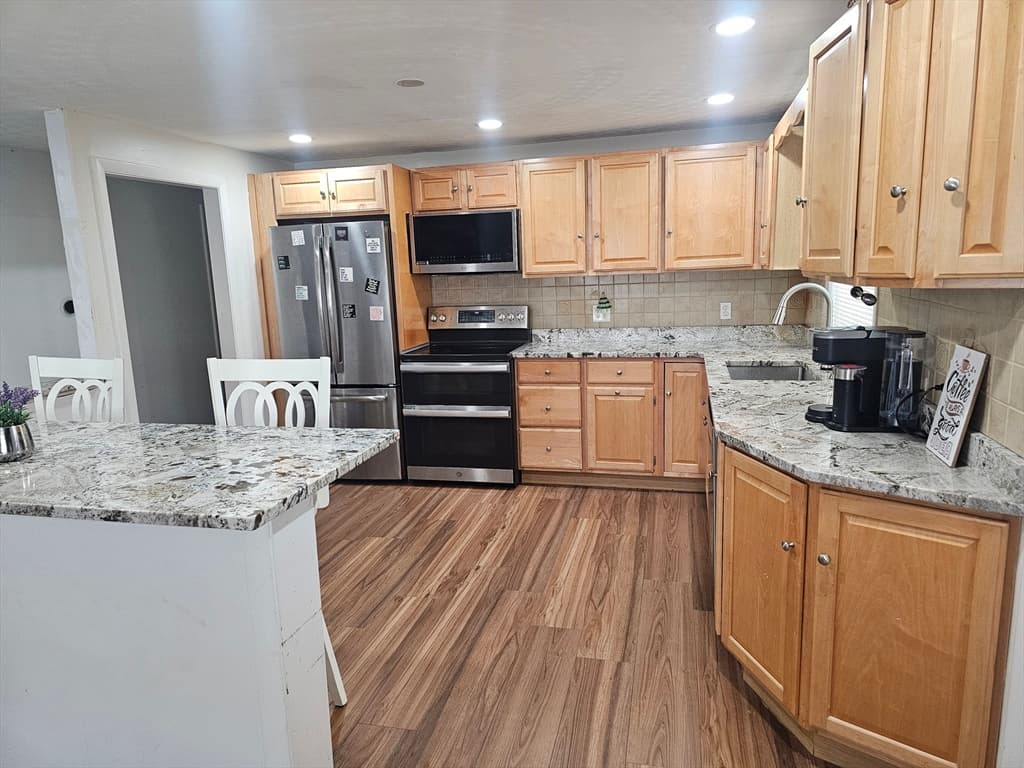 10 Marmion Ave, Worcester MA 01606 photo 6