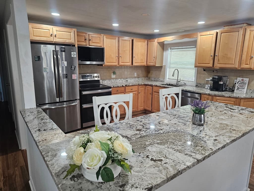 10 Marmion Ave, Worcester MA 01606 photo 3