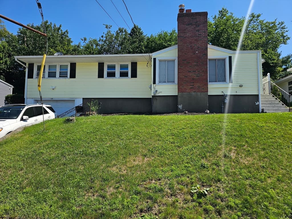 10 Marmion Ave, Worcester MA 01606
