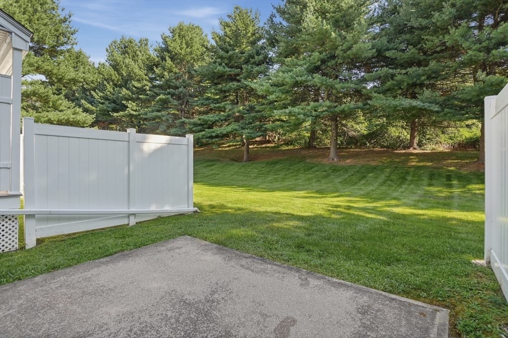 Condominium at 5 Tuck Farm Road # 4, Auburn MA 01501, Auburn, photo 28 of 29