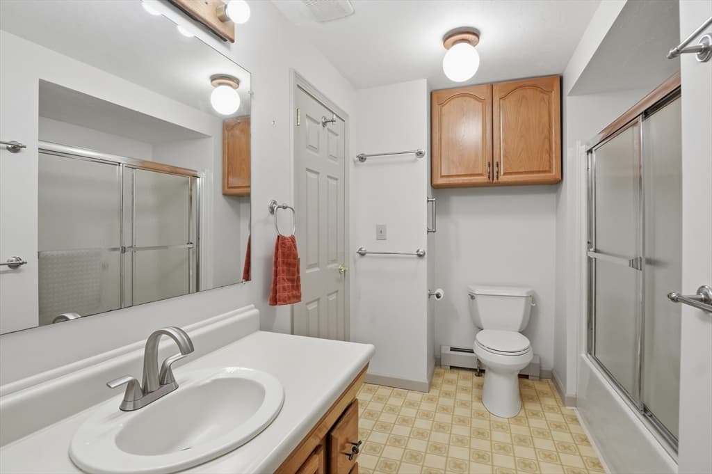 Condominium at 5 Tuck Farm Road # 4, Auburn MA 01501, Auburn, photo 15 of 29