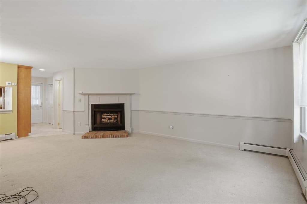 Condominium at 5 Tuck Farm Road # 4, Auburn MA 01501, Auburn, photo 4 of 29