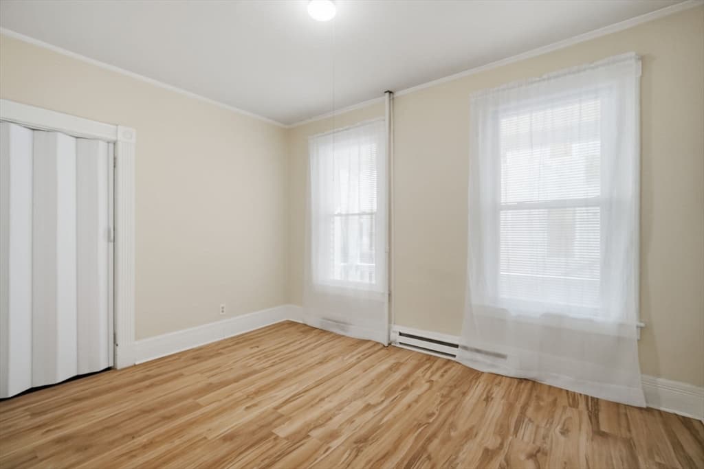 26 Hebron St, Springfield MA 01107 photo 9