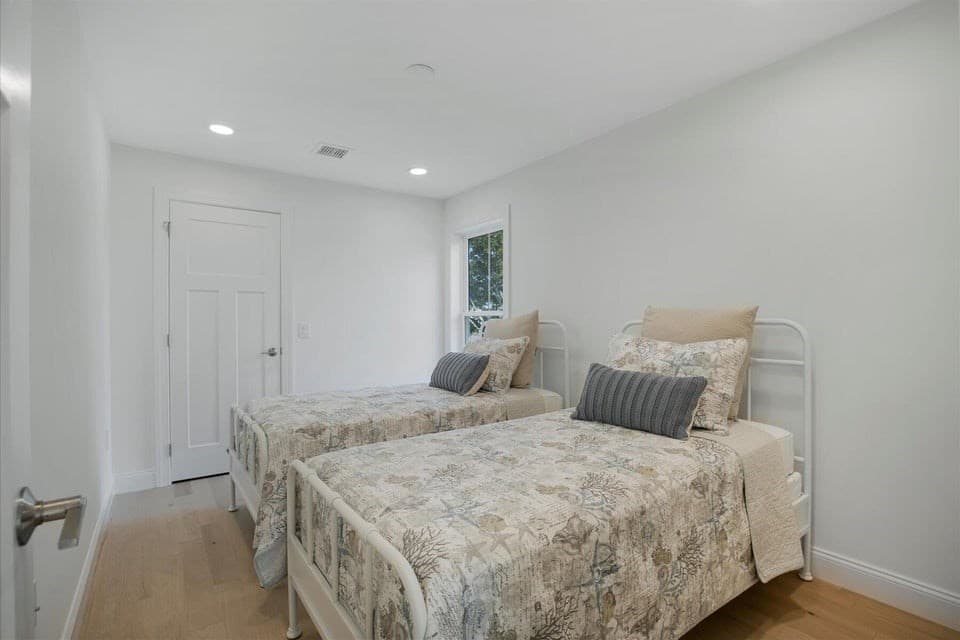 Single Family Residence at 29 Parkers Neck Road, Yarmouth MA 02664, Yarmouth, photo 22 of 38