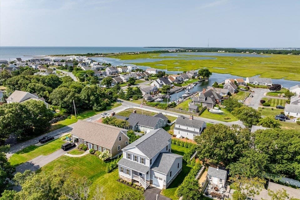 Single Family Residence at 29 Parkers Neck Road, Yarmouth MA 02664, Yarmouth, photo 3 of 38