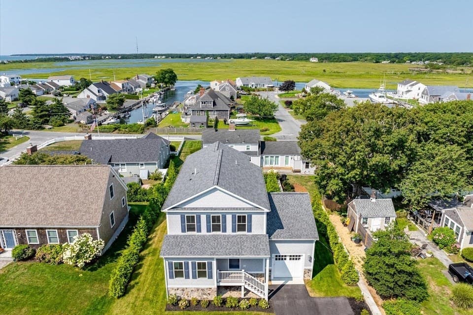 Single Family Residence at 29 Parkers Neck Road, Yarmouth MA 02664, Yarmouth, photo 4 of 38