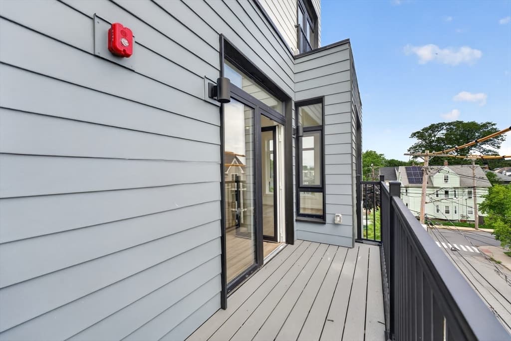 13 Warwick St # 302, Somerville MA 02144 photo 32